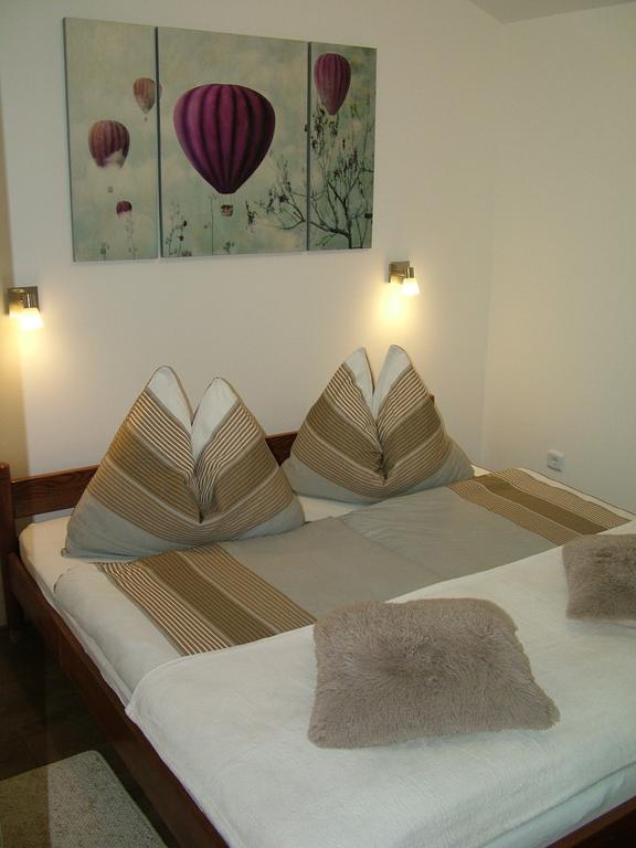 Korzó Apartman Koszeg Ruang foto