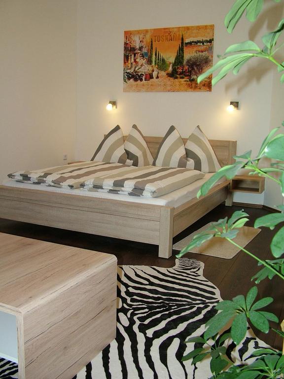 Korzó Apartman Koszeg Ruang foto